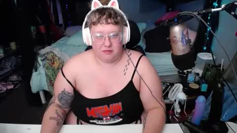 Snapshot of fatveronica chatting on 01-18-25, 06:24 FatVeronica online show from 01-18-25, 06:24