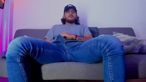 Snapshot of favid95 chatting on 12-01-25, 05:18 favid95 online show from 12-01-25, 05:18