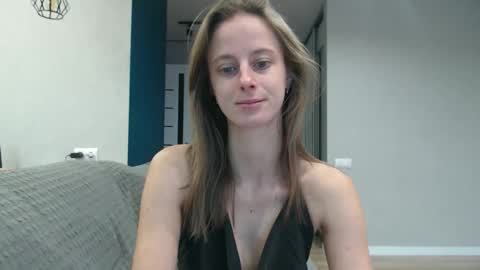 favoriteyour online show from 10-31-25, 04:35