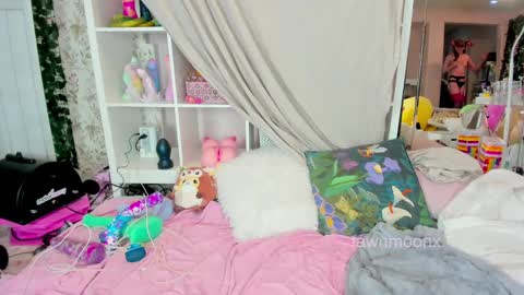 fawnmoonx online show from 12-24-24, 09:33