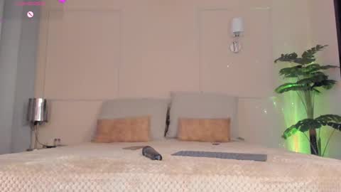 welcome to my world  online show from 10-02-25, 12:17