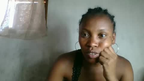 Snapshot of fayence09 chatting on 10-25-25, 08:00 fayence09 online show from 10-25-25, 08:00