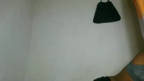 fayence09 online show from 10-28-25, 01:03