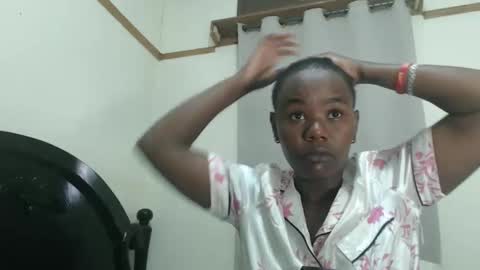 fayrie1 online show from 09-23-25, 11:46