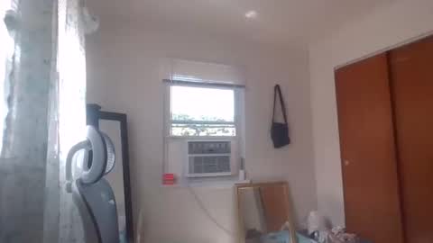 Snapshot of feetnymph chatting on 10-14-25, 03:35 Soley online show from 10-14-25, 03:35