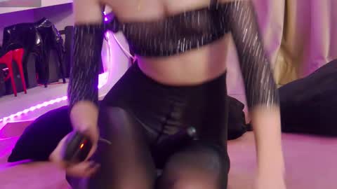 FeetVibe online show from 10-10-25, 08:02