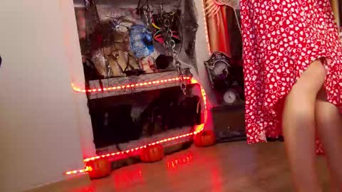 FeetVibe online show from 10-28-25, 07:34