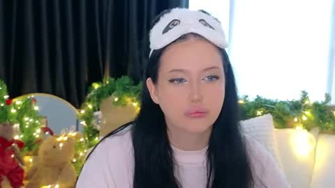 Felicia Herceg online show from 12-13-25, 11:32