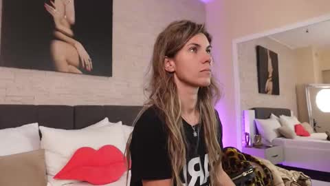 FeliciaKrige online show from 11-04-25, 11:04