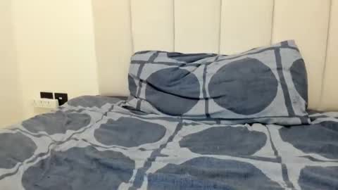 FelineChic online show from 03-10-25, 04:14