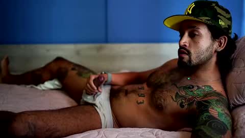 Snapshot of felix_candela chatting on 02-17-25, 04:59 Felix Candela online show from 02-17-25, 04:59