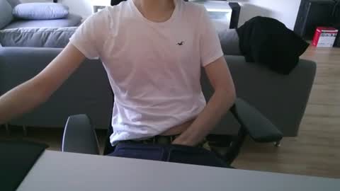 Snapshot of felixsagg chatting on 06-17-26, 06:27 felixsagg online show from 06-17-26, 06:27