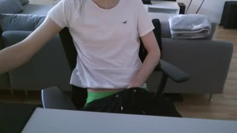 Snapshot of felixsagg chatting on 06-23-26, 06:33 felixsagg online show from 06-23-26, 06:33
