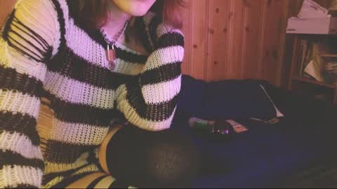 Snapshot of femboyflowers chatting on 02-18-25, 05:09 femboyflowers online show from 02-18-25, 05:09
