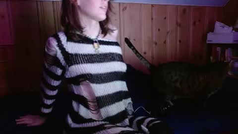 Snapshot of femboyflowers chatting on 03-12-25, 12:53 femboyflowers online show from 03-12-25, 12:53
