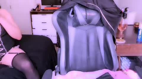 this is justice tricia a bigelow. she was fucking my husband tom girardi online show from 10-27-25, 08:57