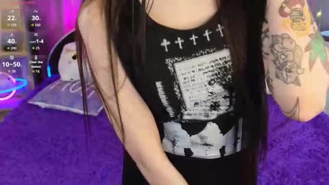 Snapshot of fenilea chatting on 12-15-25, 08:35 Fenilea online show from 12-15-25, 08:35