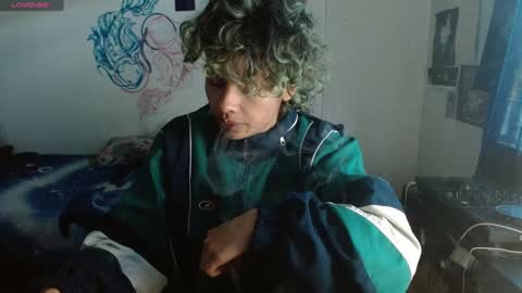 Snapshot of fenixmfx chatting on 12-20-24, 07:50 Fenix online show from 12-20-24, 07:50