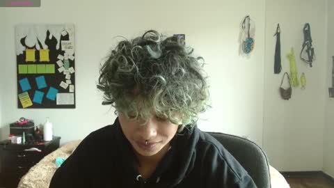 Snapshot of fenixmfx chatting on 01-06-25, 07:02 Fenix online show from 01-06-25, 07:02