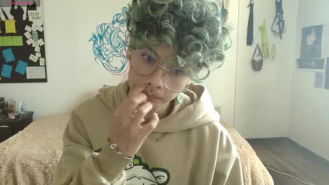 Snapshot of fenixmfx chatting on 01-13-25, 07:10 Fenix online show from 01-13-25, 07:10