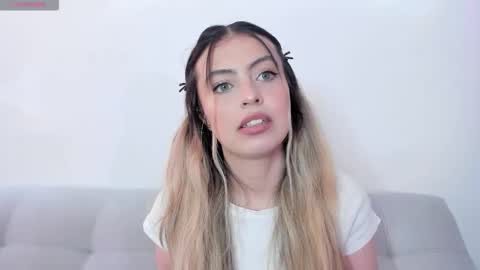 fernanda  online show from 03-17-26, 02:42