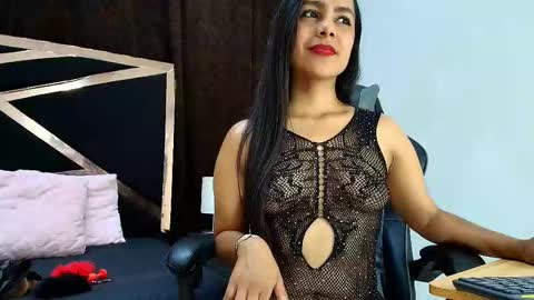 Fernandabrown s online show from 10-12-25, 05:06