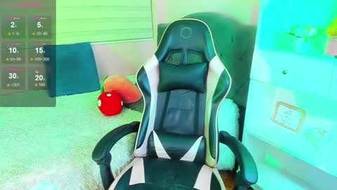 Fernanda Diaz online show from 11-25-25, 06:19