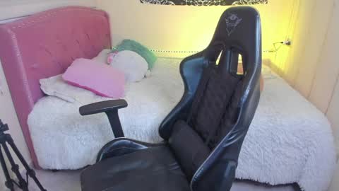 Snapshot of fernandadiaz05 chatting on 05-30-26, 06:16 Fernanda Diaz online show from 05-30-26, 06:16