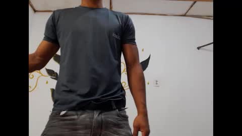 fernandez_latinblack online show from 02-17-25, 03:31