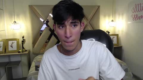 Snapshot of ferphoenix_ chatting on 01-07-25, 03:46 FER PHOENIX online show from 01-07-25, 03:46