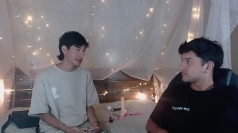 Snapshot of ferphoenix_ chatting on 01-11-25, 04:06 FER PHOENIX online show from 01-11-25, 04:06