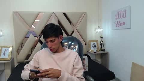 Snapshot of ferphoenix_ chatting on 02-05-25, 03:23 FER PHOENIX online show from 02-05-25, 03:23