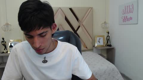 Snapshot of ferphoenix_ chatting on 02-07-25, 03:55 FER PHOENIX online show from 02-07-25, 03:55