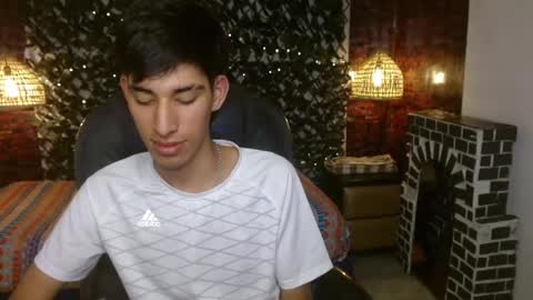 Snapshot of ferphoenix_ chatting on 02-11-25, 06:40 FER PHOENIX online show from 02-11-25, 06:40