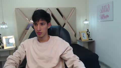 Snapshot of ferphoenix_ chatting on 02-12-25, 03:29 FER PHOENIX online show from 02-12-25, 03:29