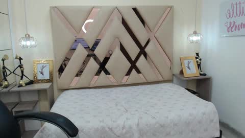 Snapshot of ferphoenix_ chatting on 02-17-25, 03:15 FER PHOENIX online show from 02-17-25, 03:15