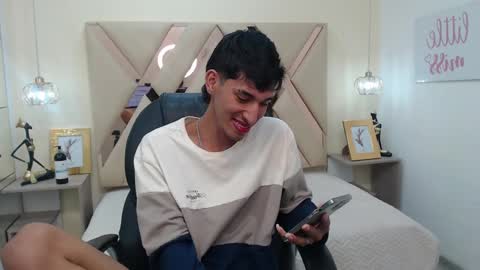 Snapshot of ferphoenix_ chatting on 03-07-25, 09:51 FER PHOENIX online show from 03-07-25, 09:51