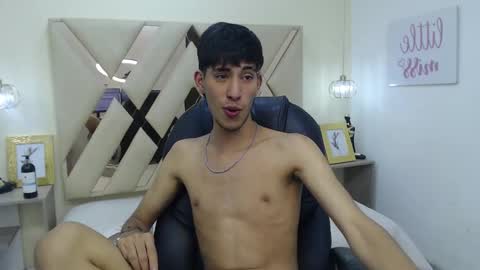 Snapshot of ferphoenix_ chatting on 03-08-25, 06:43 FER PHOENIX online show from 03-08-25, 06:43