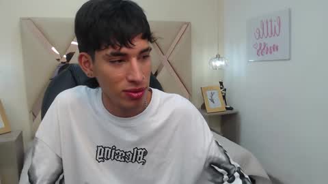 Snapshot of ferphoenix_ chatting on 03-09-25, 12:31 FER PHOENIX online show from 03-09-25, 12:31