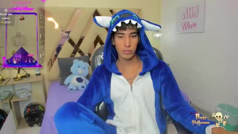 Snapshot of ferphoenix_ chatting on 10-30-25, 03:41 FER PHOENIX online show from 10-30-25, 03:41