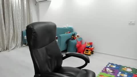 Snapshot of fetishcatalea chatting on 10-09-25, 06:39 Catalea DM online show from 10-09-25, 06:39