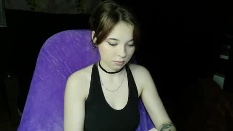 Snapshot of fetishistbitchwants chatting on 10-17-25, 12:52 Kimberly online show from 10-17-25, 12:52