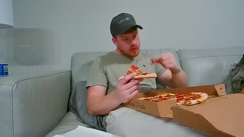 Snapshot of fetishking6 chatting on 02-28-25, 02:53 fetishking6 online show from 02-28-25, 02:53