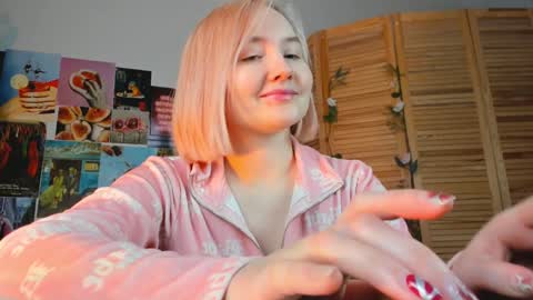Snapshot of fetishrey chatting on 12-03-24, 11:55 Rey online show from 12-03-24, 11:55