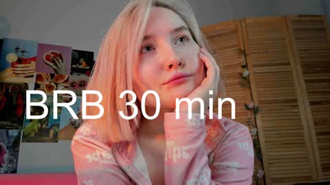 Snapshot of fetishrey chatting on 12-03-24, 03:00 Rey online show from 12-03-24, 03:00