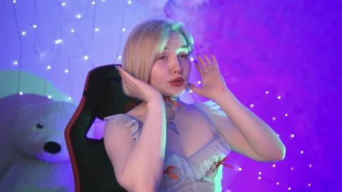 Snapshot of fetishrey chatting on 12-13-24, 06:16 Rey online show from 12-13-24, 06:16