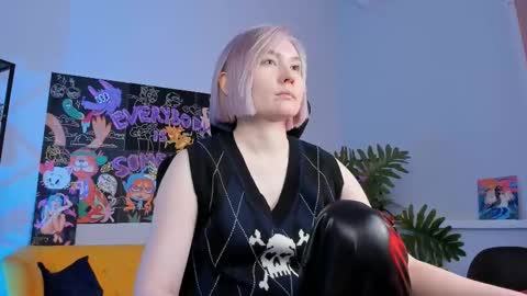 Snapshot of fetishrey chatting on 02-15-25, 11:39 Rey online show from 02-15-25, 11:39