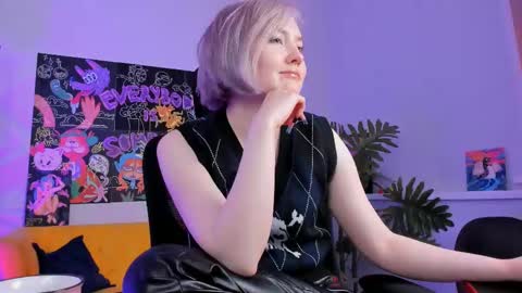 Snapshot of fetishrey chatting on 02-15-25, 05:50 Rey online show from 02-15-25, 05:50