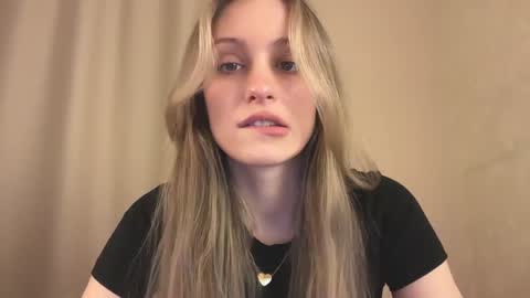 Lisa online show from 01-20-25, 01:00