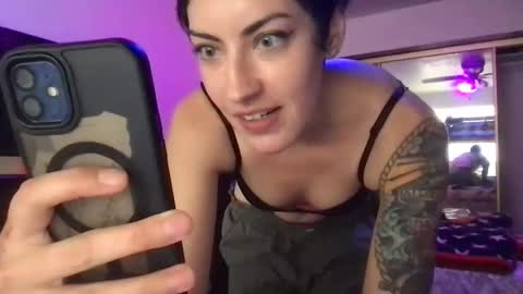 Snapshot of fgsammie chatting on 09-14-25, 11:37 fgsammie online show from 09-14-25, 11:37